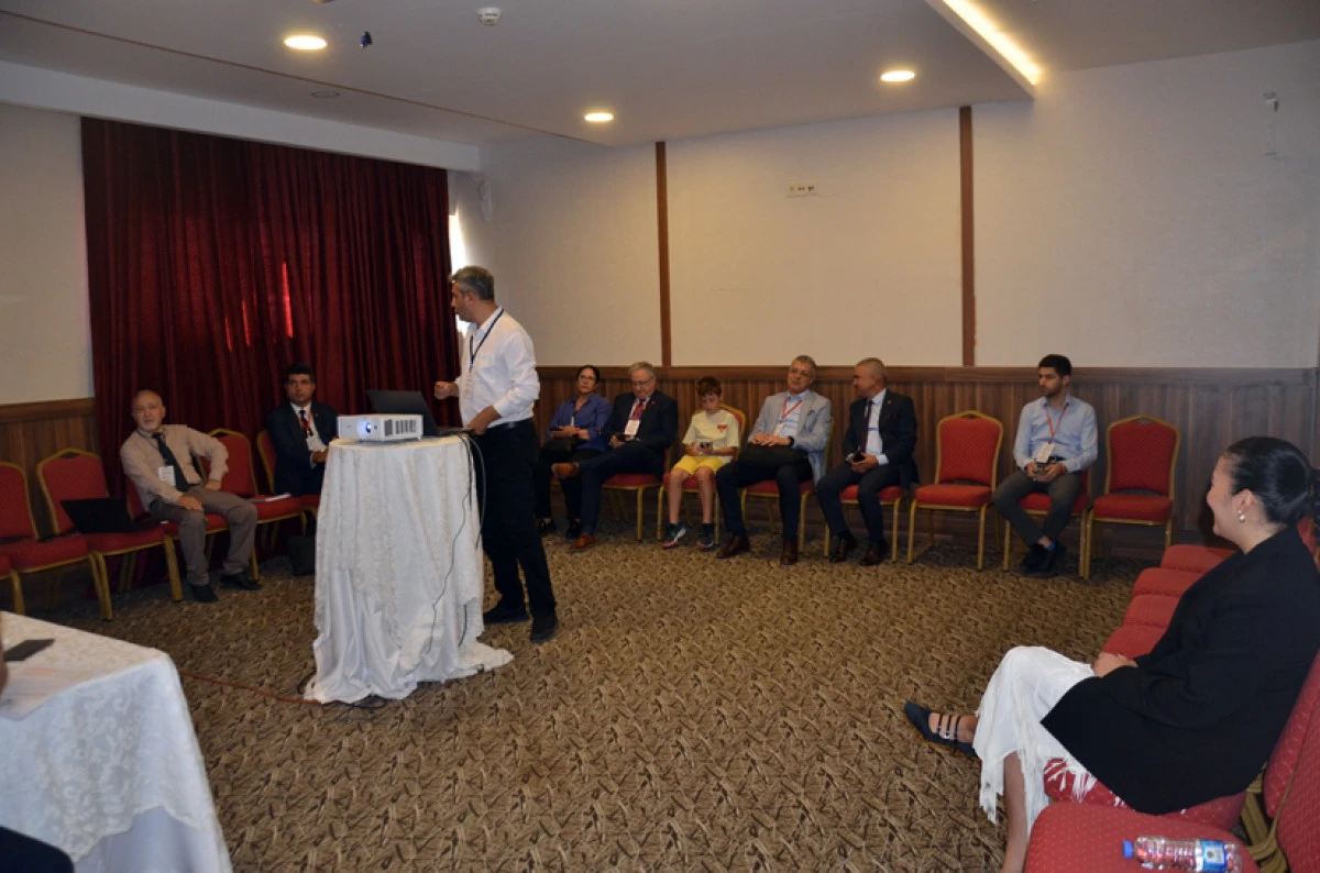 6. Liderlik Akademisinde 15’i canlı, toplam 21 bildiri sunum yapıldı