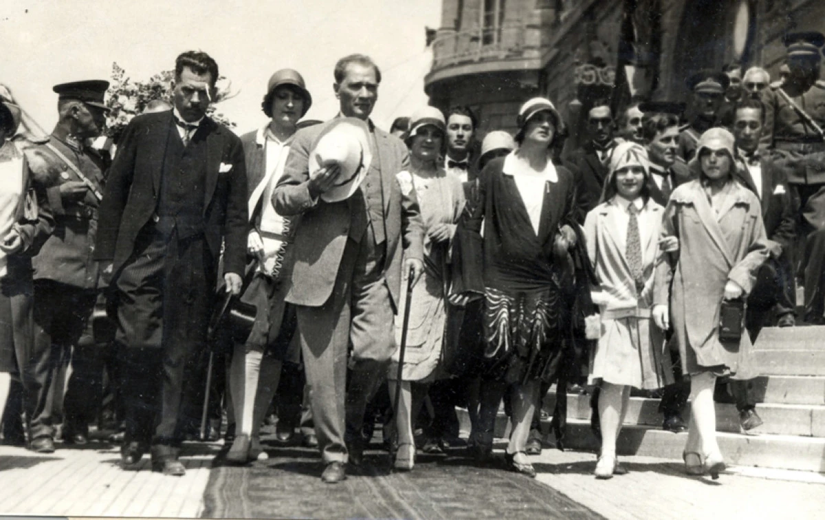 ATAT&Uuml;RK VE BARIŞ