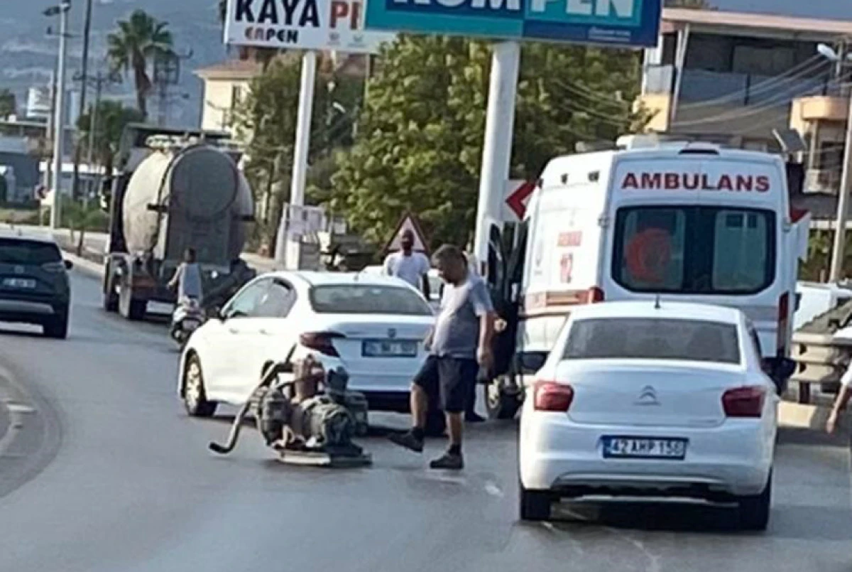 Beton kamyonları trafiği hiçe sayıyor!