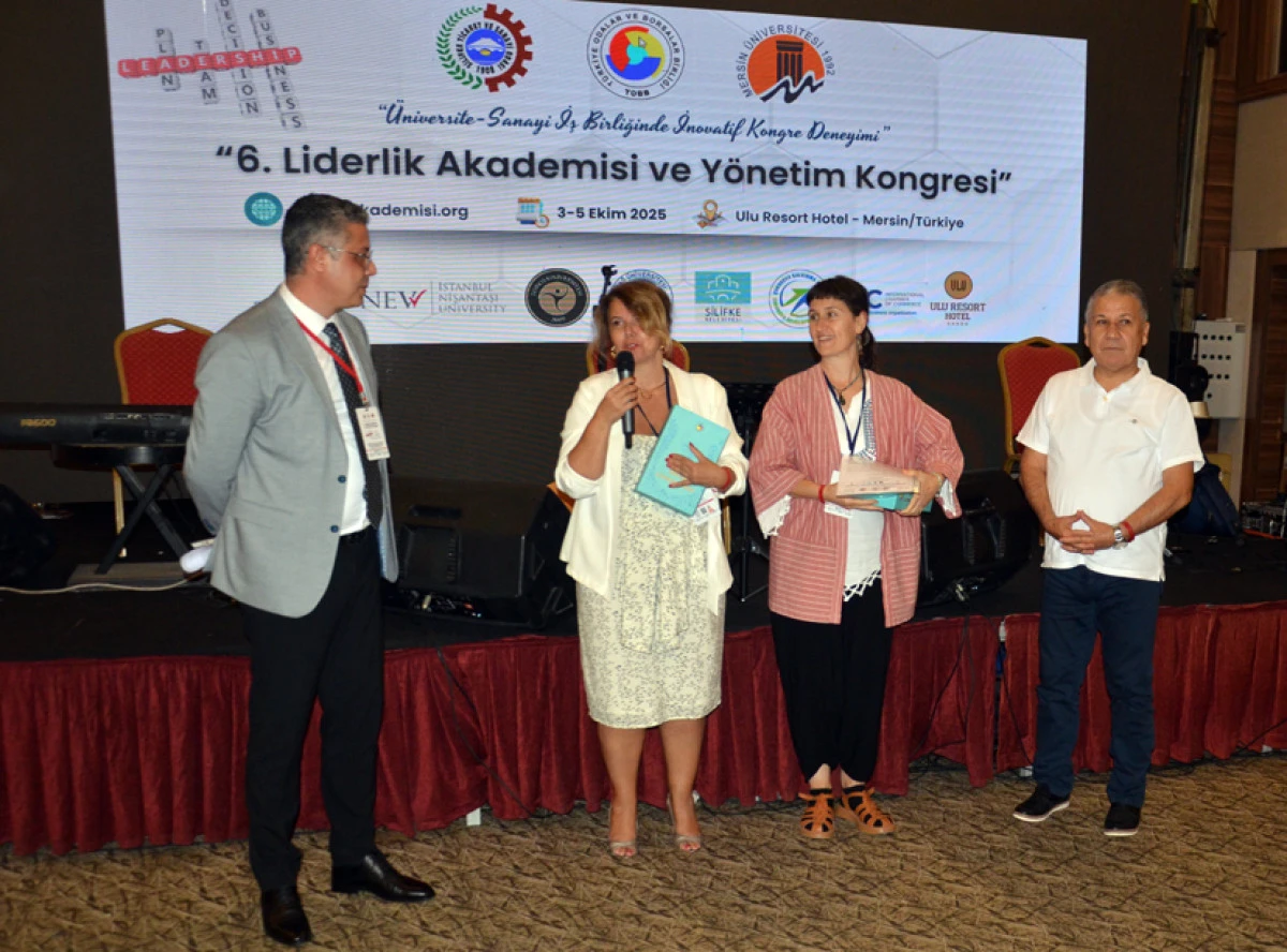 BİLDİRİ ÖDÜLLERİ DE SAHİPLERİNİ BULDU