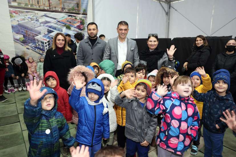 Buz pisti çocukların neşe kaynağı…