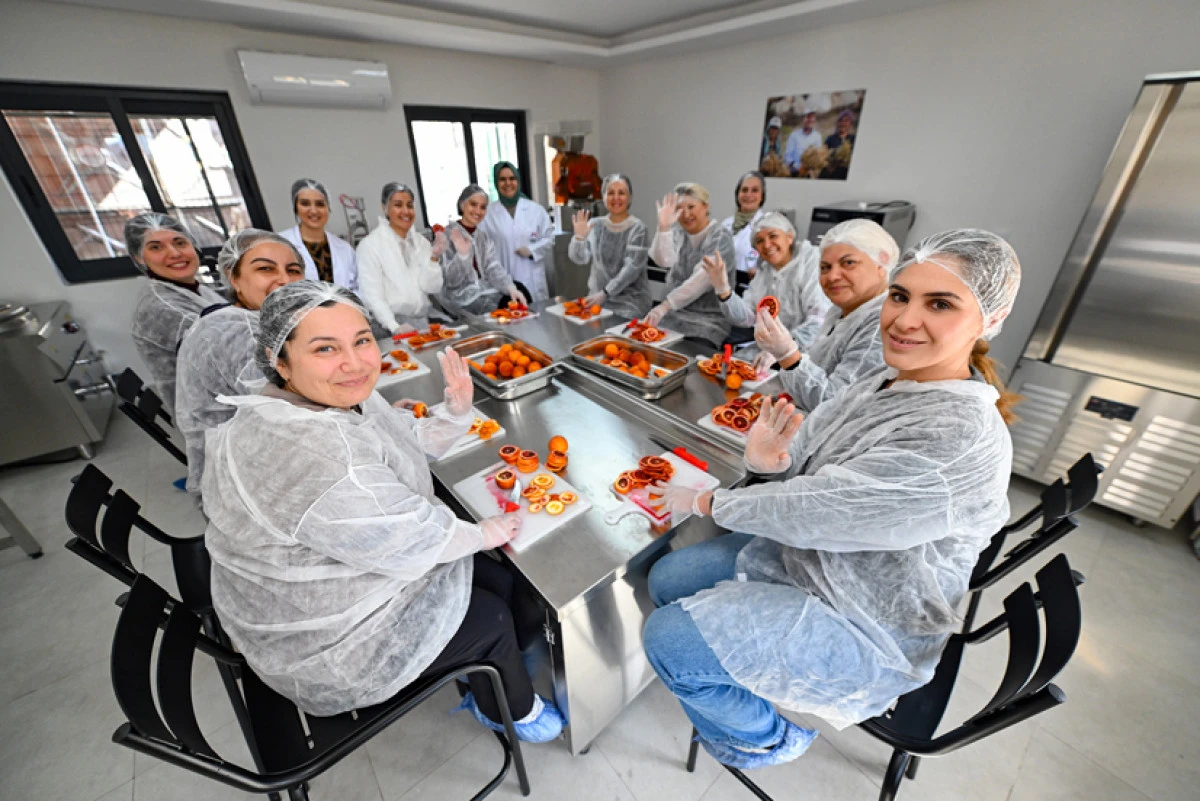 COĞRAFİ İŞARETLİ KAN PORTAKALI GELECEĞE TAŞINIYOR