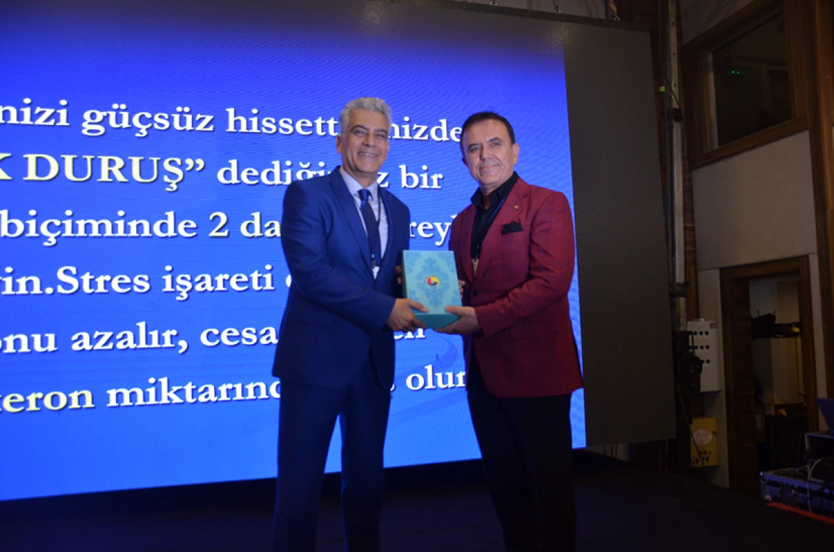 Kunt, hem eğlendiriyor hem öğretiyor