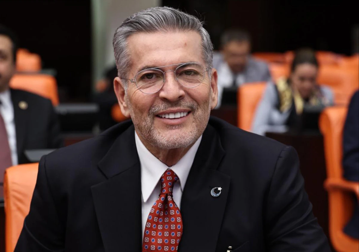 Levent Uysal, Zafer Bayramını kutladı