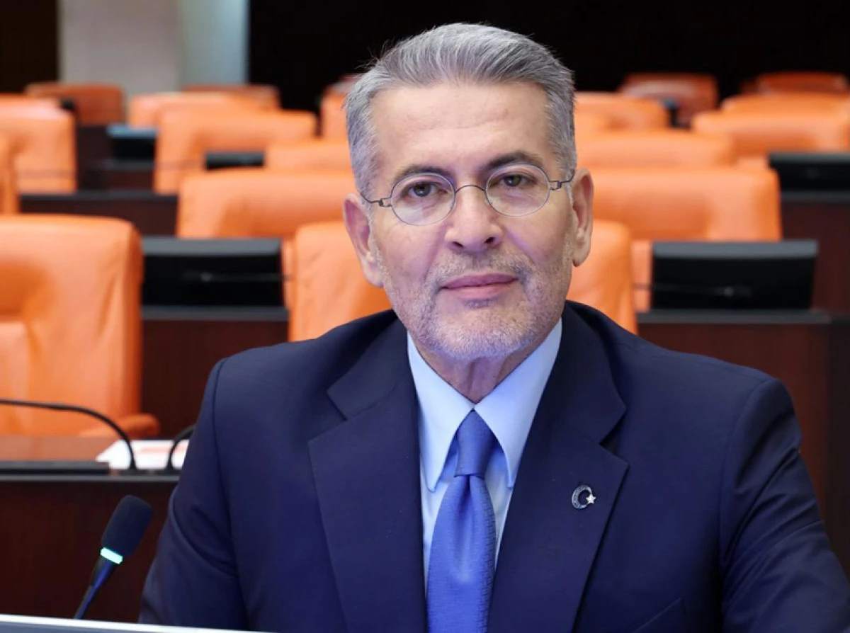 MHP&rsquo;li Uysal 15 Temmuz şehitlerini andı, &ccedil;ift&ccedil;ileri de unutmadı