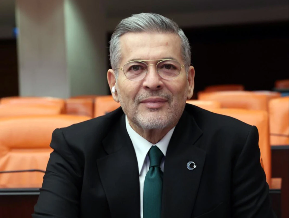 MHP&rsquo;Lİ VEKİL UYSAL, AKRAN ZORBALIĞINI MECLİSE TAŞIDI