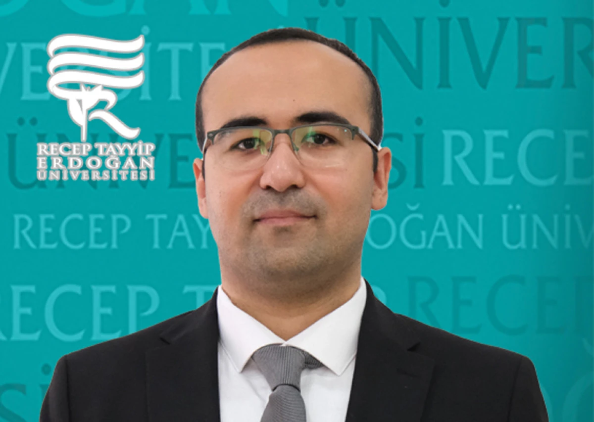 &Ouml;ĞR. G&Ouml;R. DR. AK&Ccedil;A&rsquo;YA PRESTİJ &Ouml;D&Uuml;L&Uuml;