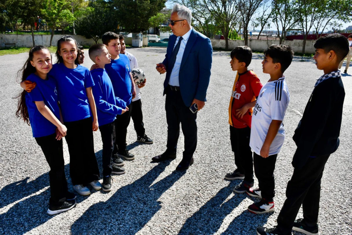 Silifke&rsquo;deki okullar Eroğlu&rsquo;nun g&ouml;zetiminde&hellip;