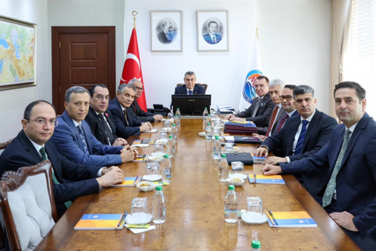 VALİ TOROS BAŞKANLIĞINDA DEĞERLENDİRME TOPLANTISI