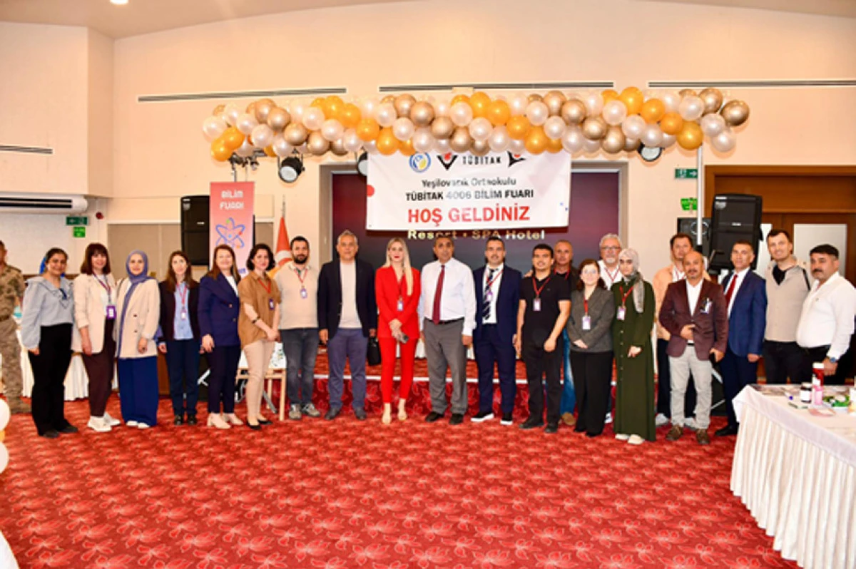 Yeşilovacık Ortaokulu ve Ertan C&uuml;celoğlu'nda T&Uuml;BİTAK 4006 fuarı