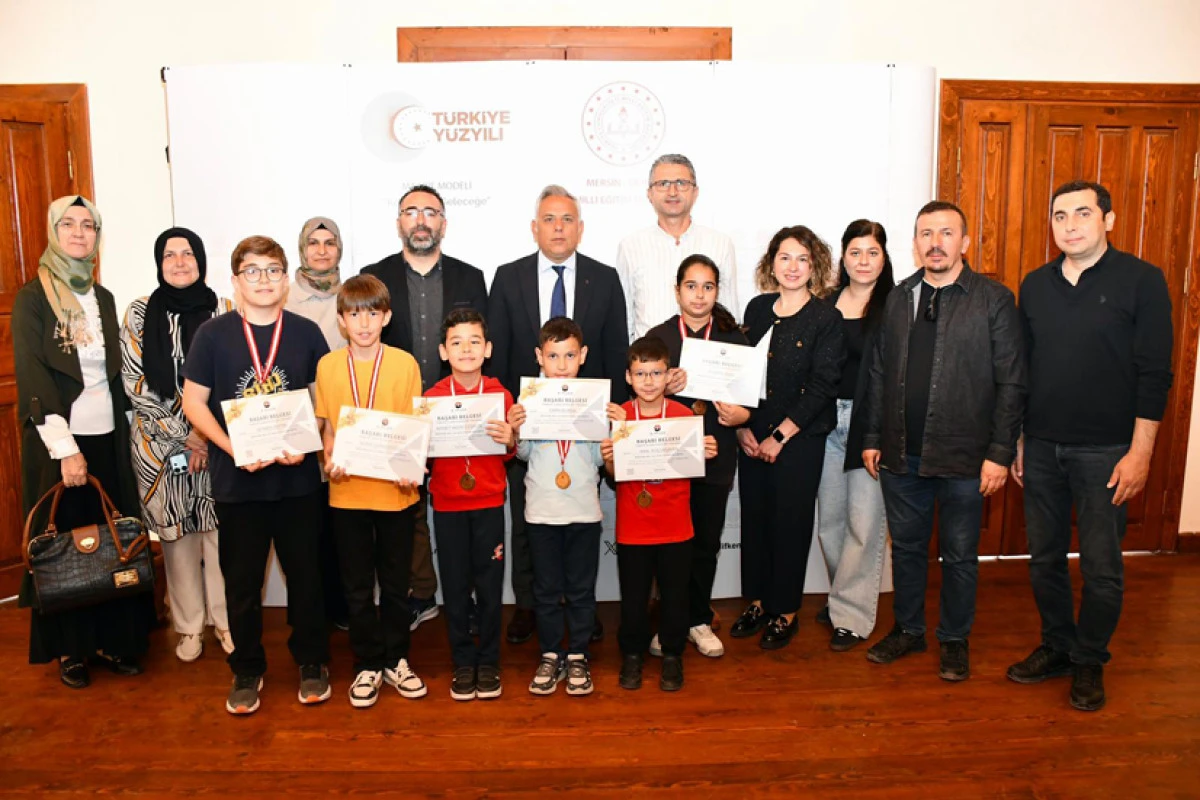 Zeka oyunlarında dereceye giren &ouml;ğrenciler Eroğlu&rsquo;ndan &ouml;zel ilgi